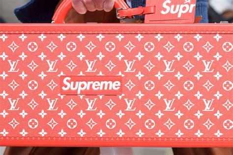 supreme lv collab belt|louis vuitton supreme sweatpants.